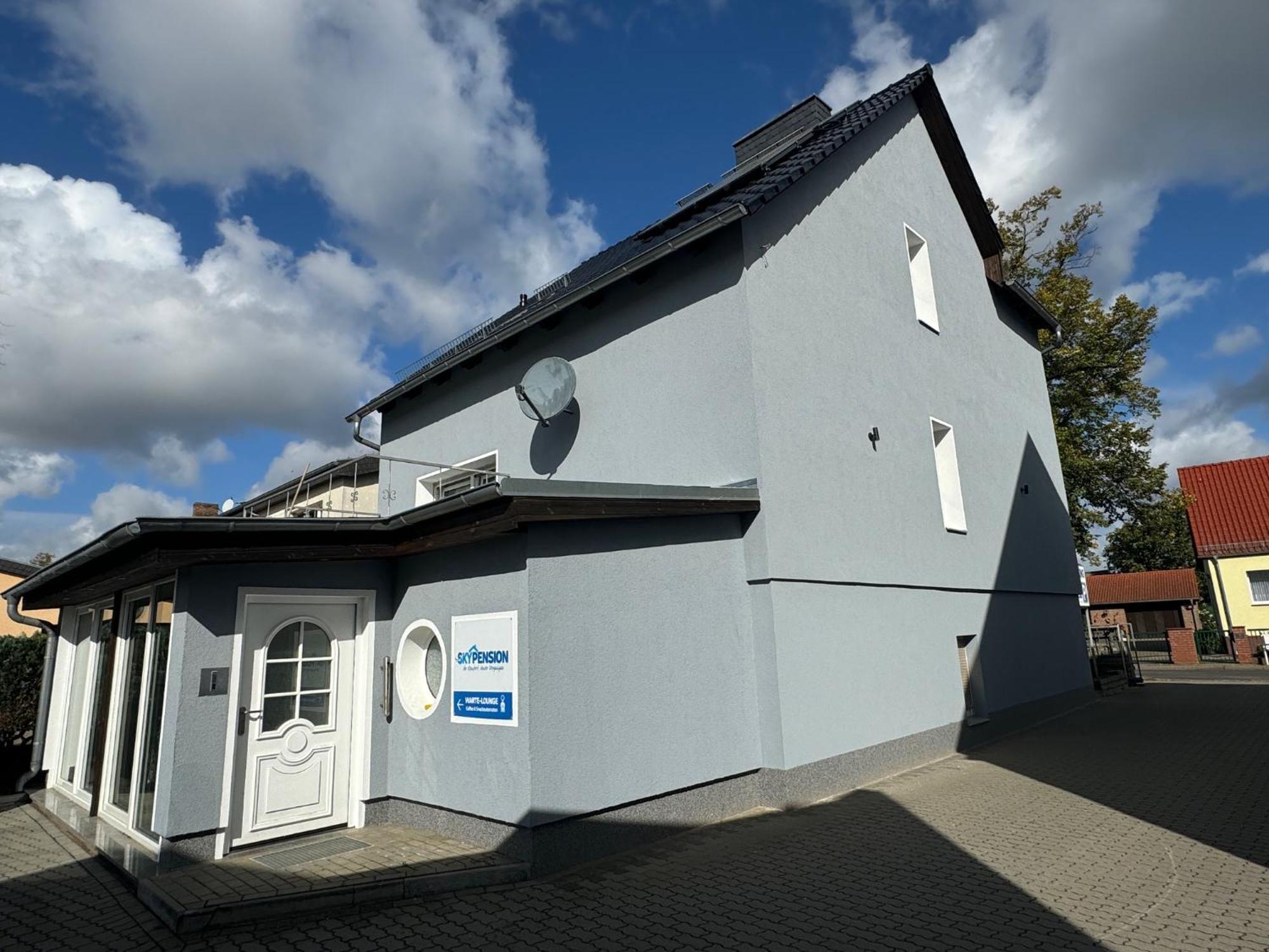 Skypension Schoenefeld Exterior photo